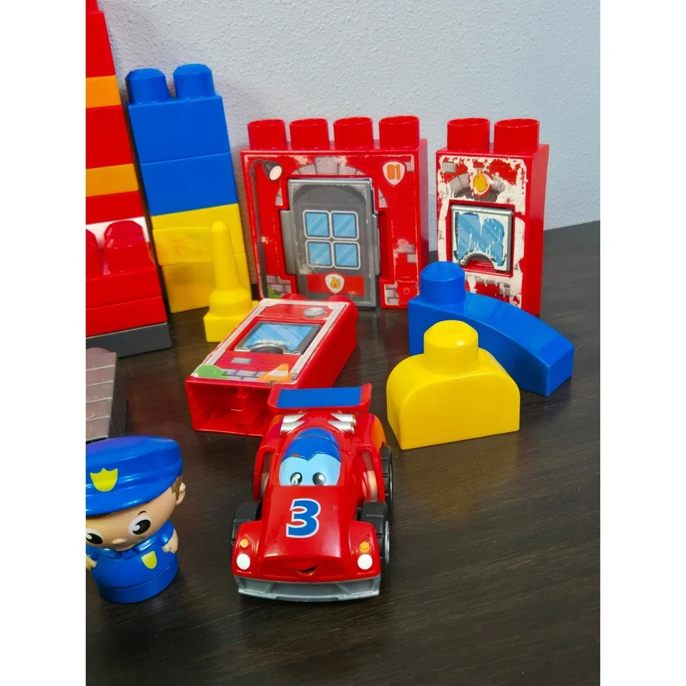 Mega Bloks First Builders Mixed Lot CAT Construction Police Fire Station Figures